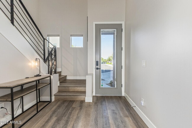 Foto del edificio - 2315 E Pinchot Ave