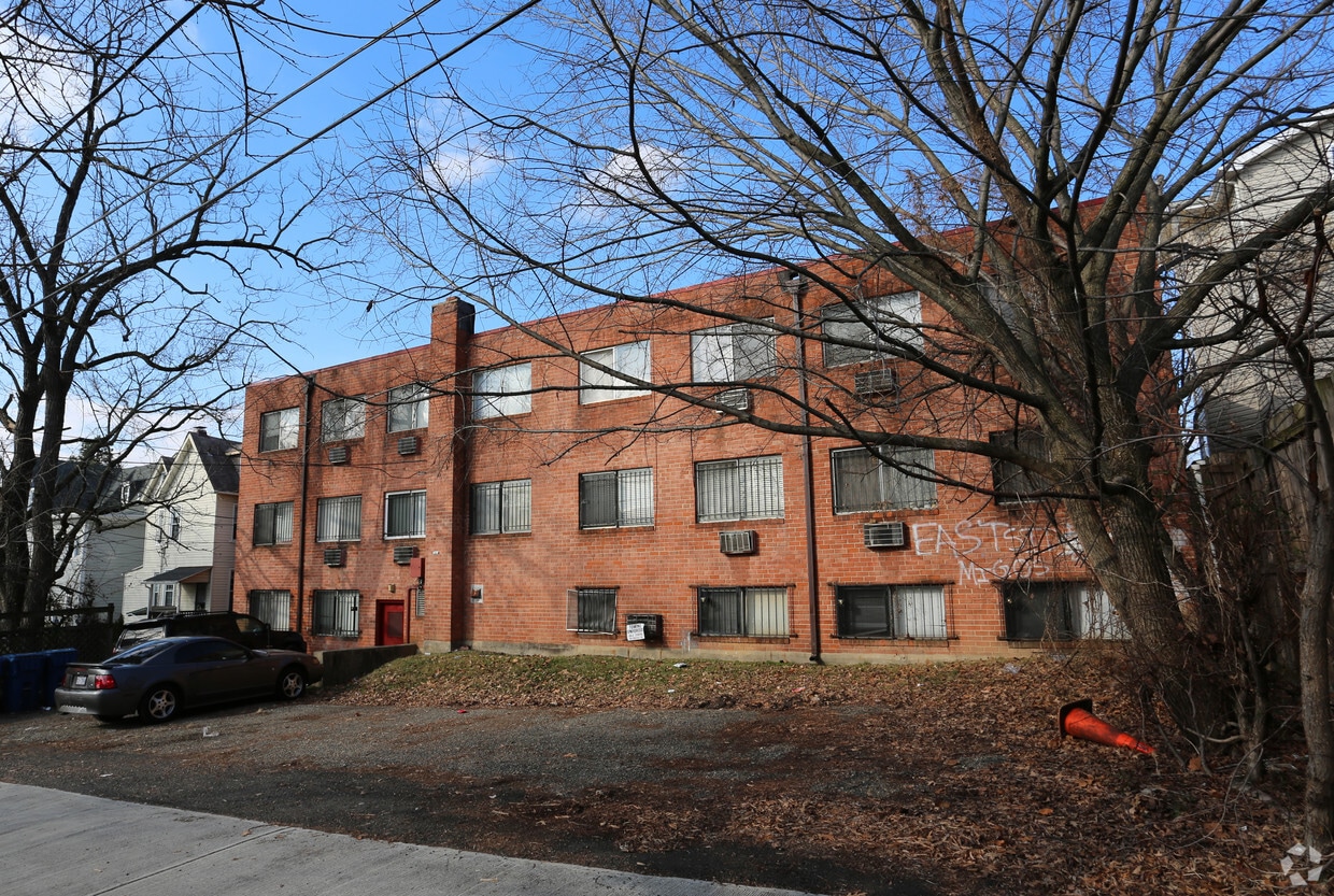 Building Photo - 4325 Kansas Ave NW