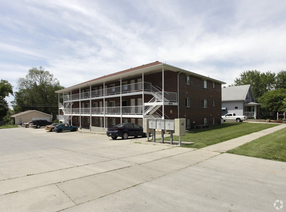 Primary Photo - 4615 Prescott Avenue