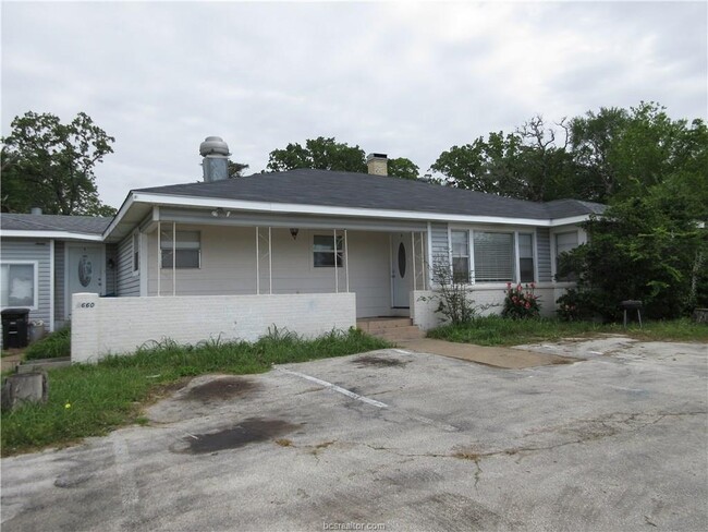 Building Photo - 4660 Raymond Stotzer Pkwy