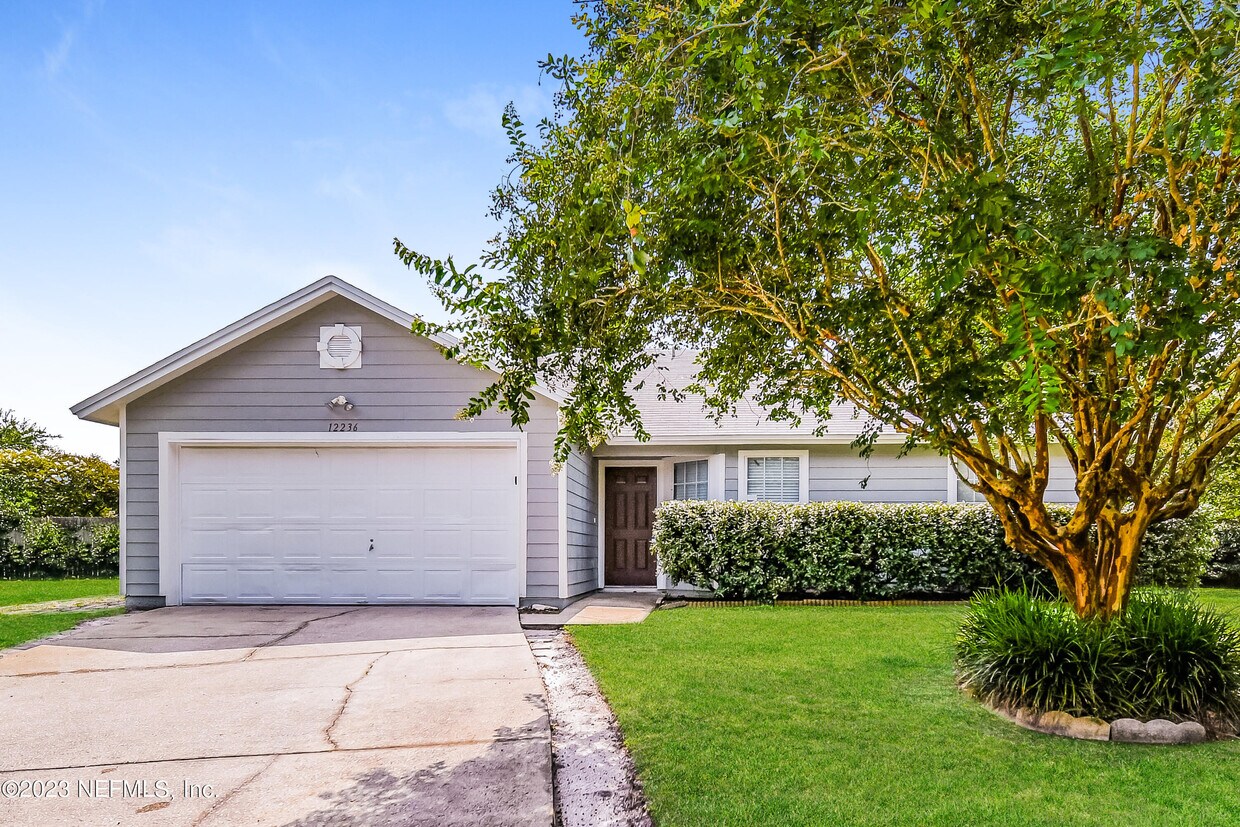 Primary Photo - 12236 Footpath Ln