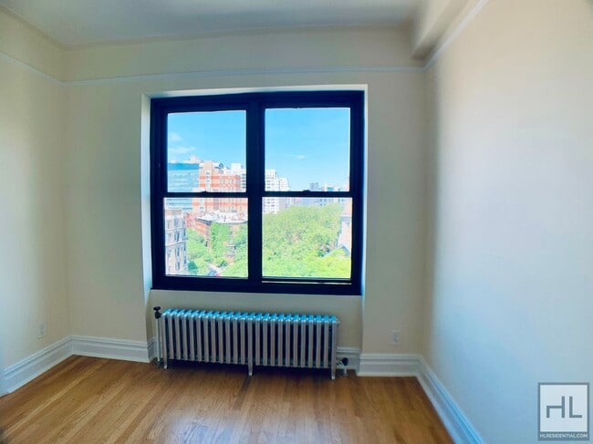 Building Photo - SECOND AVENUE