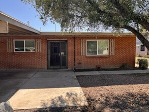 Building Photo - 2818 N Eastgate Dr