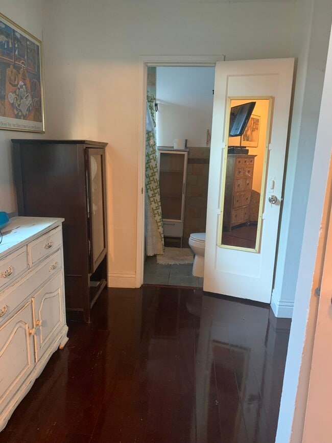 Foto del edificio - 7826 Arvilla Ave