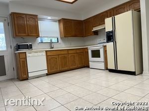 Building Photo - 3 br, 2 bath House - 326 Elm Dr