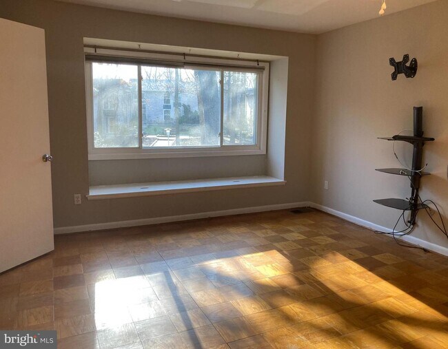 8601 Seasons Way, Lanham, MD 20706 Townhome Rentals in Lanham MD