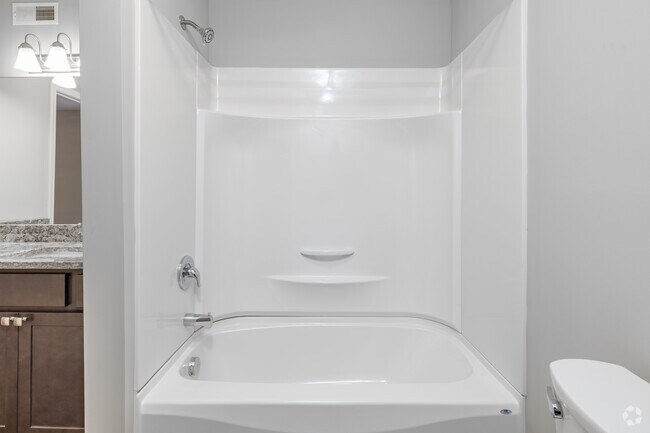 1HAB, 1BA - Baño de 450 ft² - Tyler Park Apartments