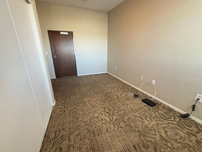 Foto del edificio - 3700 W Ave L