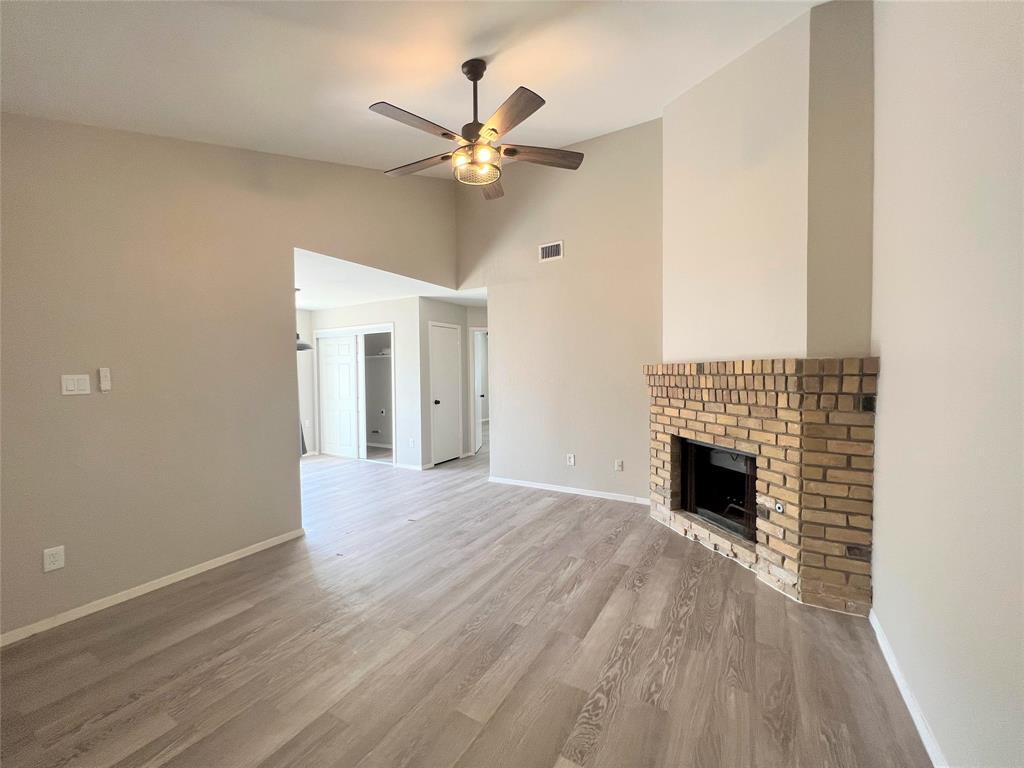 Primary Photo - 12214 Thompkins Dr