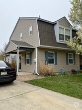 Building Photo - 26 Fostertown Ln