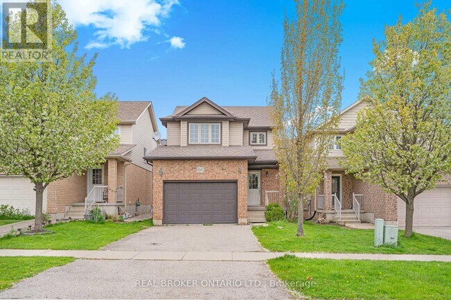 Building Photo - 1047 Marquette Dr