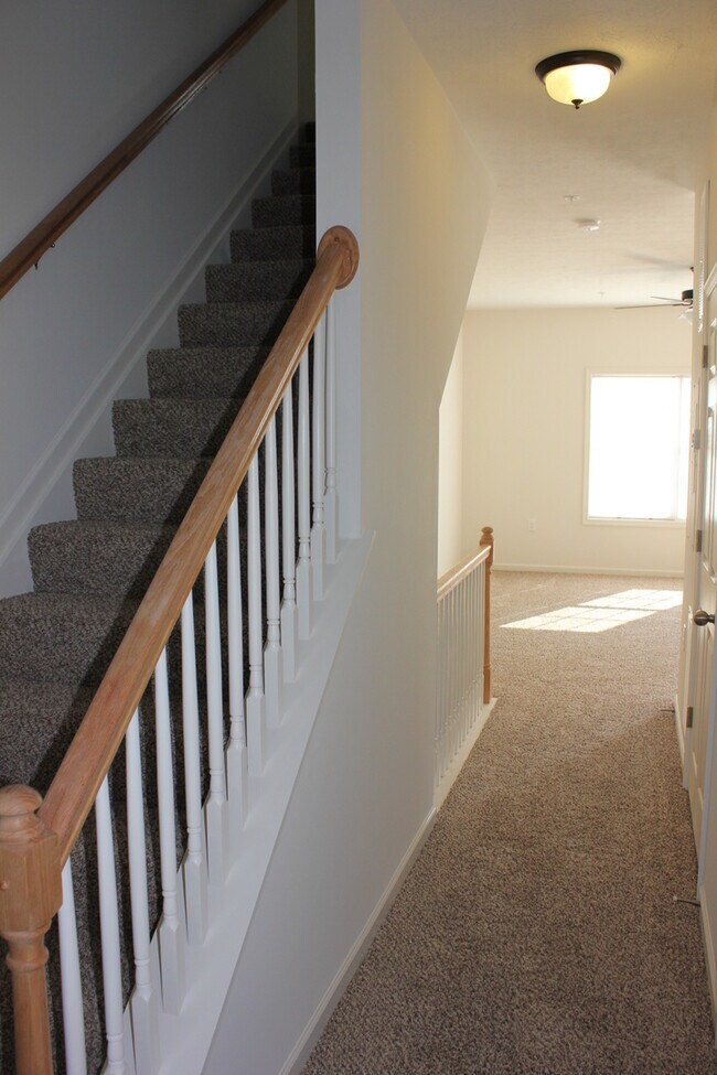 Foto del edificio - 1476 Taylor Grove Ln