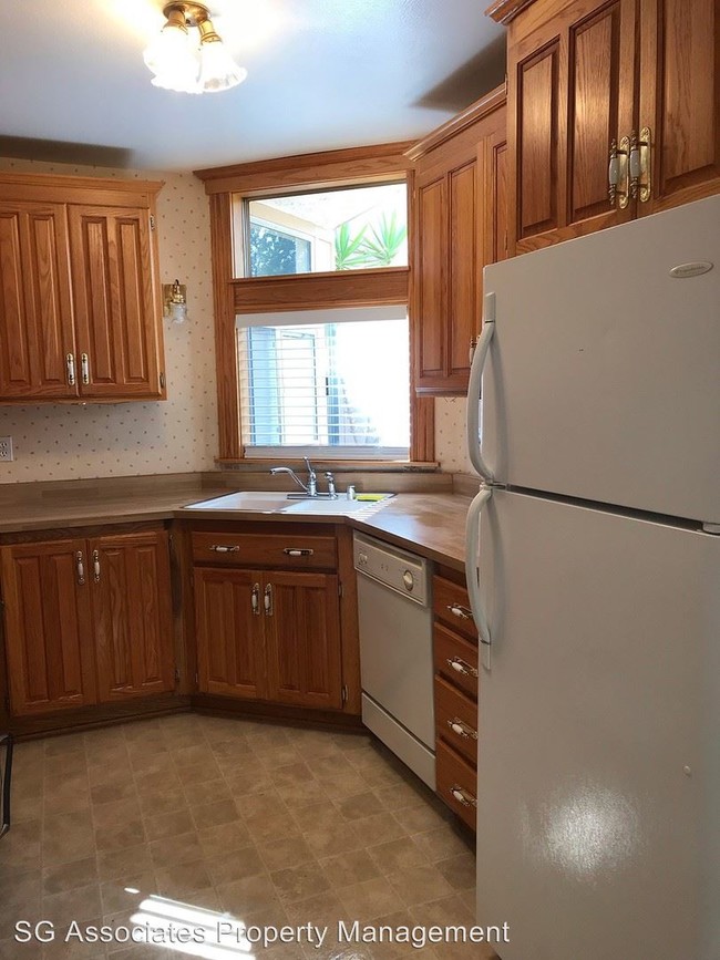 Building Photo - 2 br, 2 bath House - 1766 Sinaloa Rd, #283
