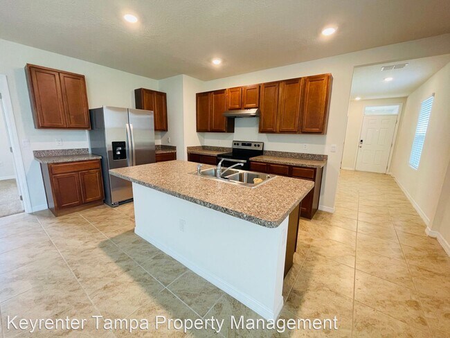 Building Photo - 3 br, 2 bath House - 1025 fig st