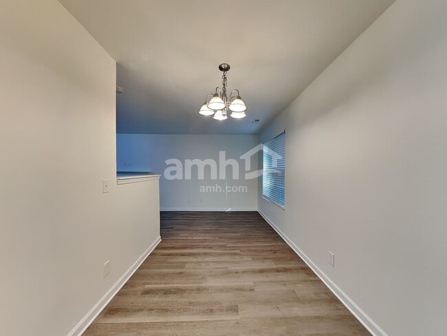 Building Photo - 132 Drewsbury Dr