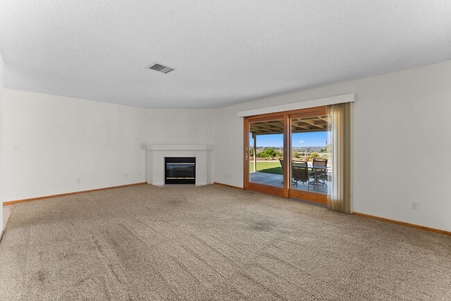 Building Photo - Spring Valley Home with Views