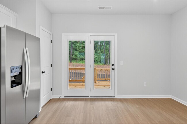 Building Photo - 1306 Principal Featherstone Ave