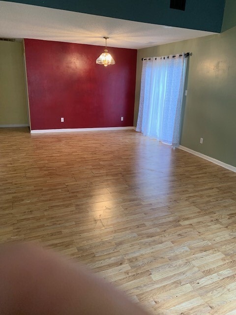 Building Photo - 10 Daveitta Dr