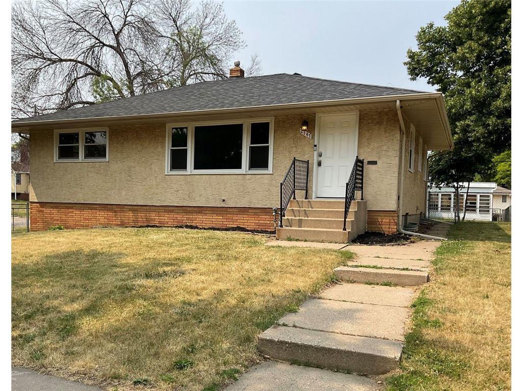 Primary Photo - 2147 Burns Ave
