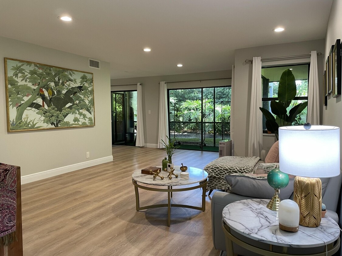 Primary Photo - 12725 Shoreline Dr