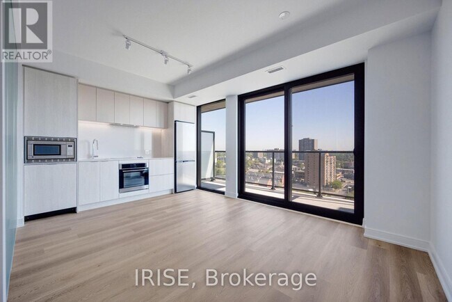 Photo du bâtiment - 1417-3009 NOVAR Rd