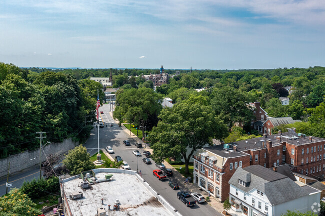 Aerial Photo - 15-17 Purchase St