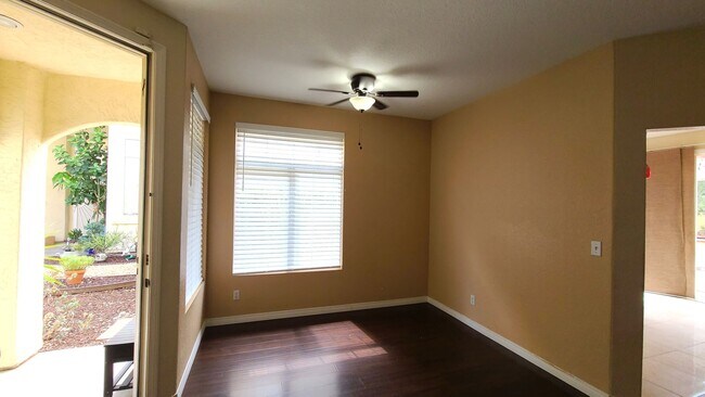 Building Photo - Scripps Ranch Townhome in Campton