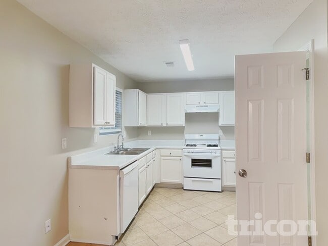 Building Photo - 1219 Catalina Pkwy