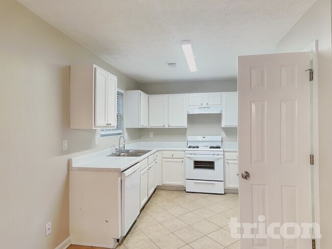 Foto del edificio - 1219 Catalina Pkwy