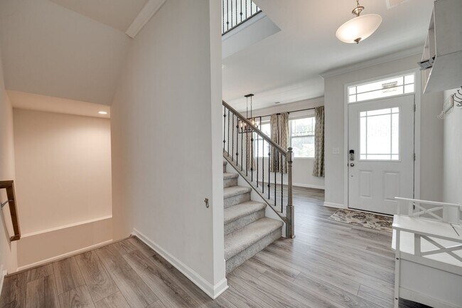 Foto del edificio - Gorgeous 6-bedroom, 4-bath home in Ridgewa...