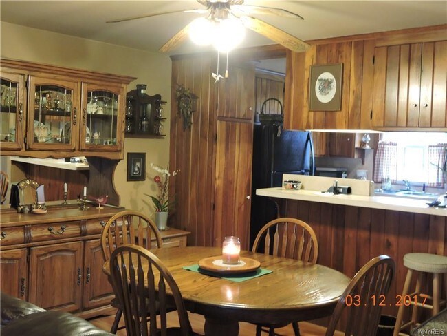 Building Photo - 5994 Thornwood Dr