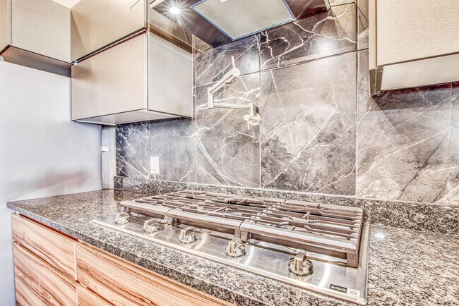 Foto del edificio - Beautiful East side House 4 bed-2.5 baths, part of The Overlook Casa Club that includes Swimming ...