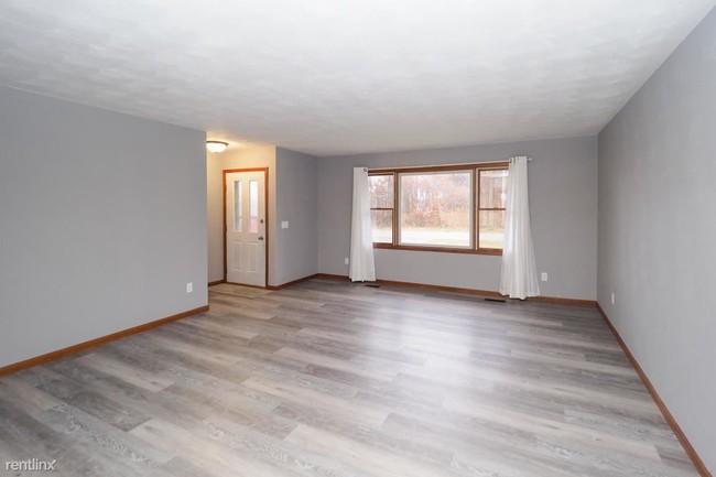 Building Photo - 3 br, 2 bath House - 18775 Moorepark Rd