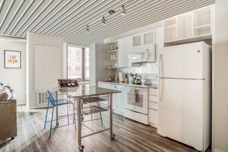 Building Photo - 63 E Lake
