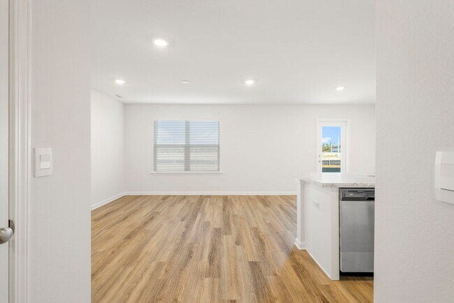 Building Photo - 5033 Rivergrass Dr