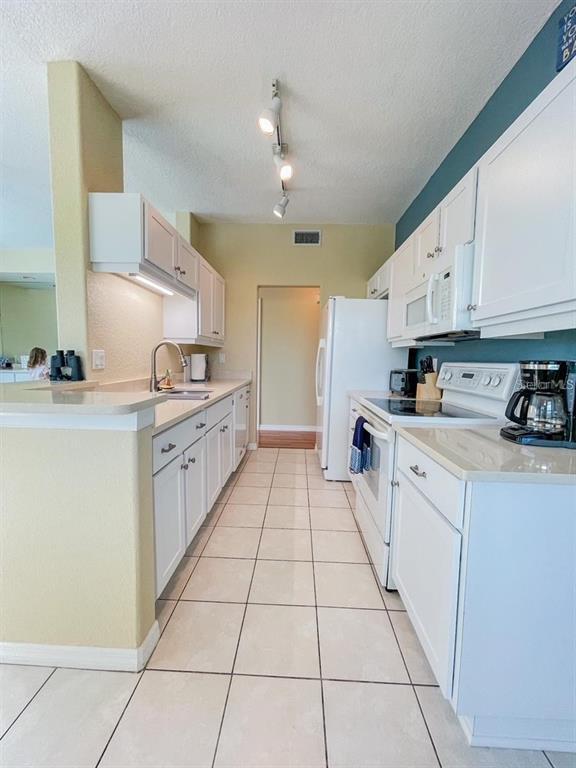 Building Photo - 1802 Auburn Lakes Cir