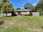 Primary Photo - Spacious 3-bedroom