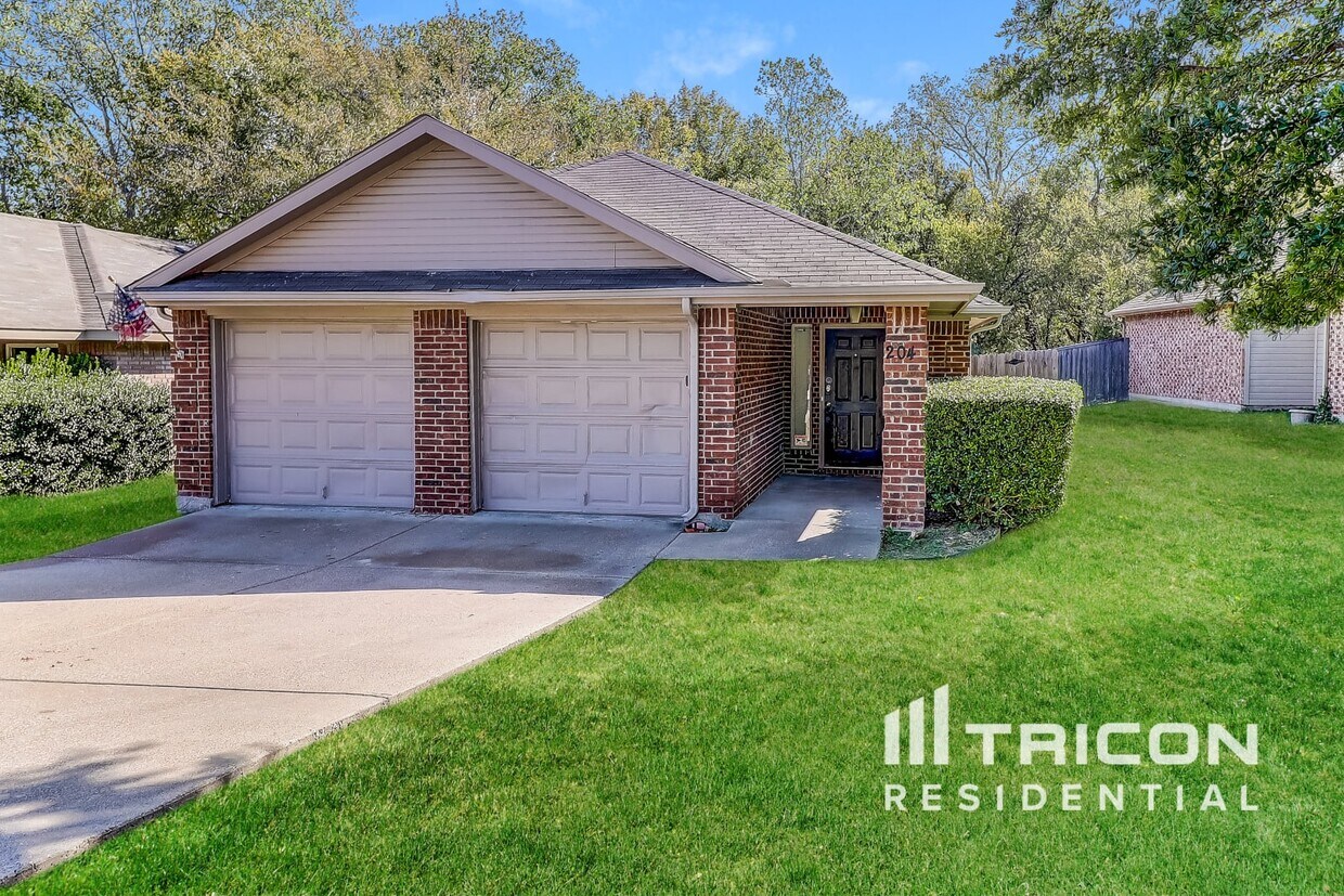 204 Alpine Drive Desoto TX House Rental in DeSoto, TX
