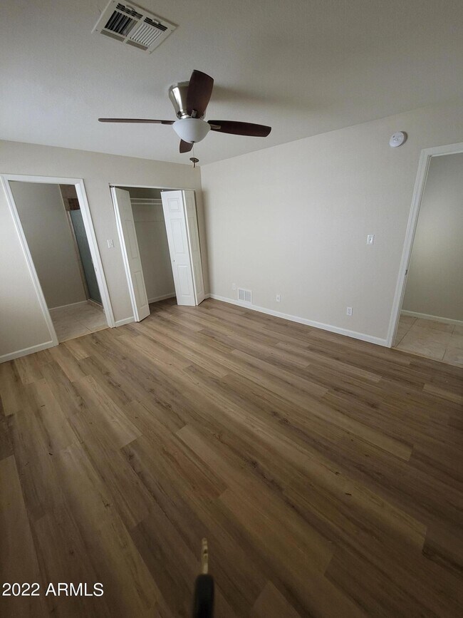 Foto del edificio - 14213 N Brunswick Dr