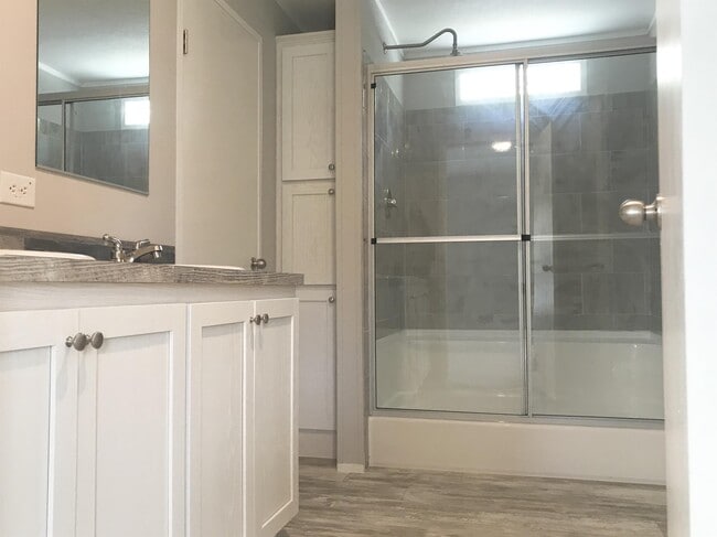 Foto del edificio - 5204 Countryside Ct
