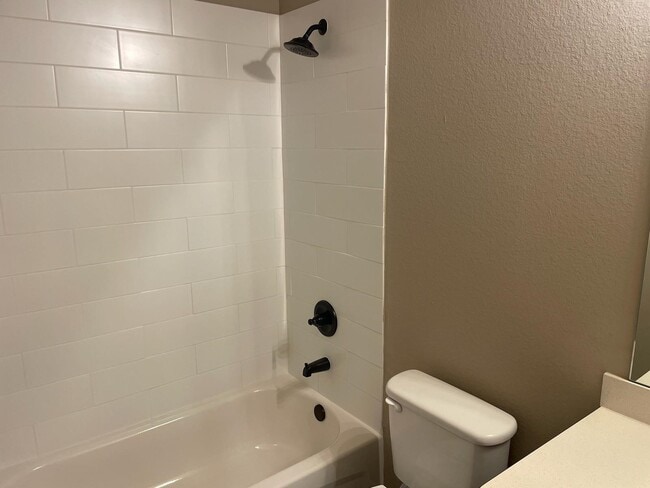 Building Photo - 9889 Grosbeak Ln