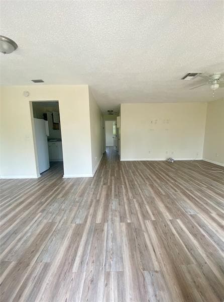 Foto del edificio - 11003 Ridge Ave
