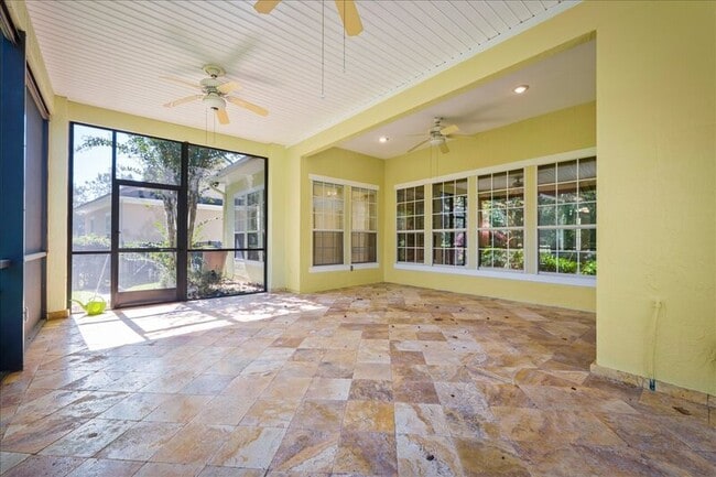 Foto del edificio - 1028 Meadow View Ln