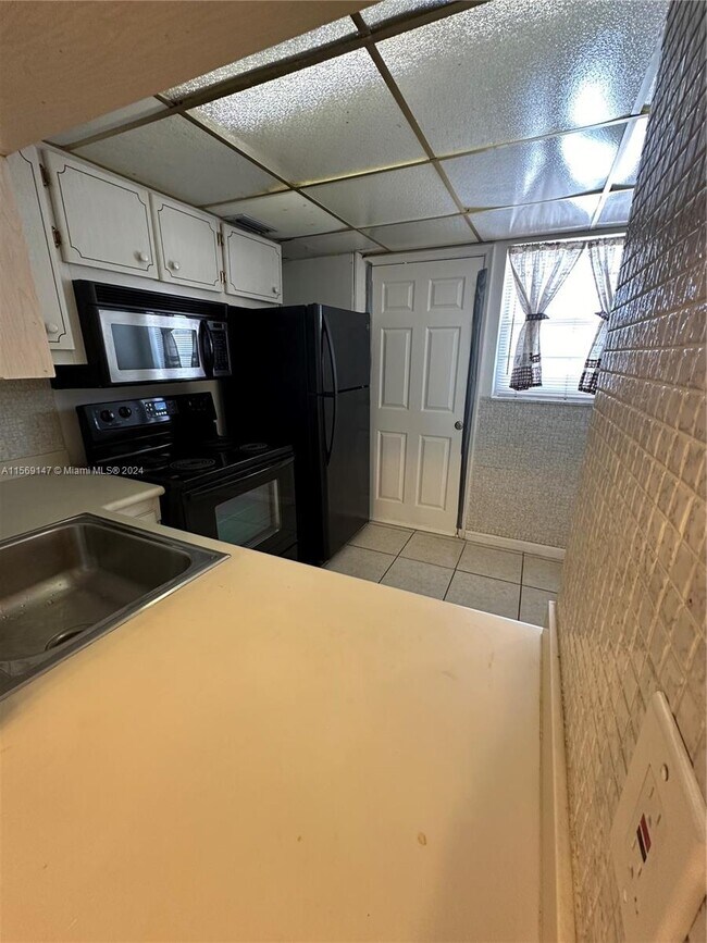Foto del edificio - 2825 NE 201st Terrace