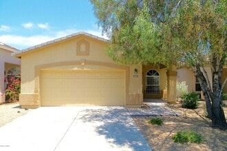 Building Photo - 2806 E Karen Dr