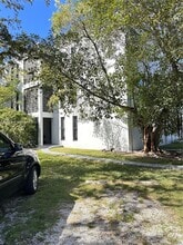 Building Photo - 5991 SW 76th St