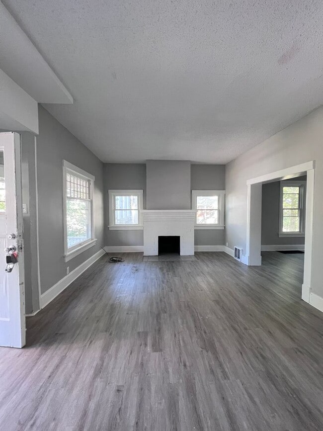 Building Photo - 2610 Jules St. Saint Joseph Mo