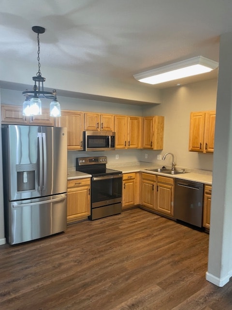 Building Photo - 3764 Ponderosa Dr