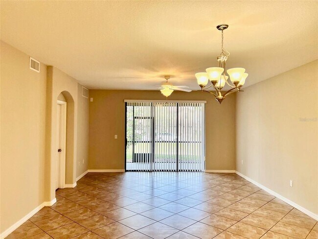 Foto del edificio - 8923 Azalea Sands Ln