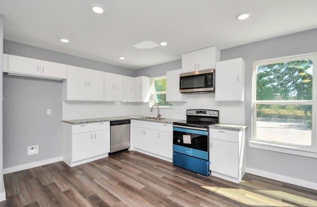 Building Photo - 5709 Breland St